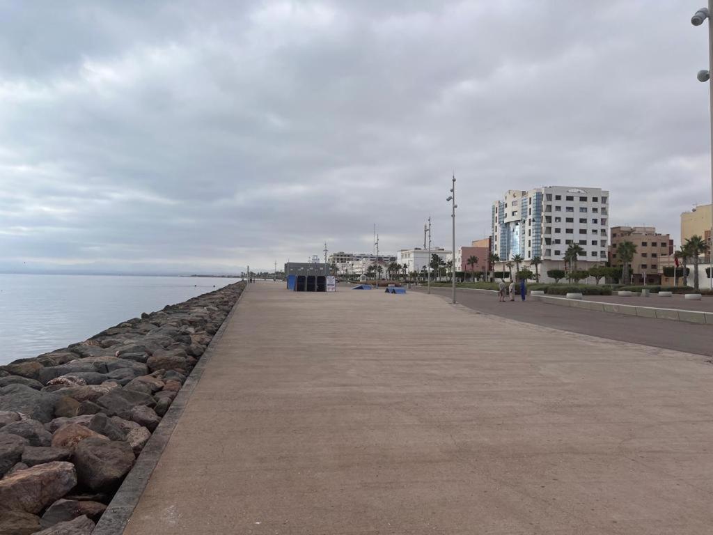 Haus in Nador/Sidi Ali, Marokko neben dem Meer Bagian luar foto