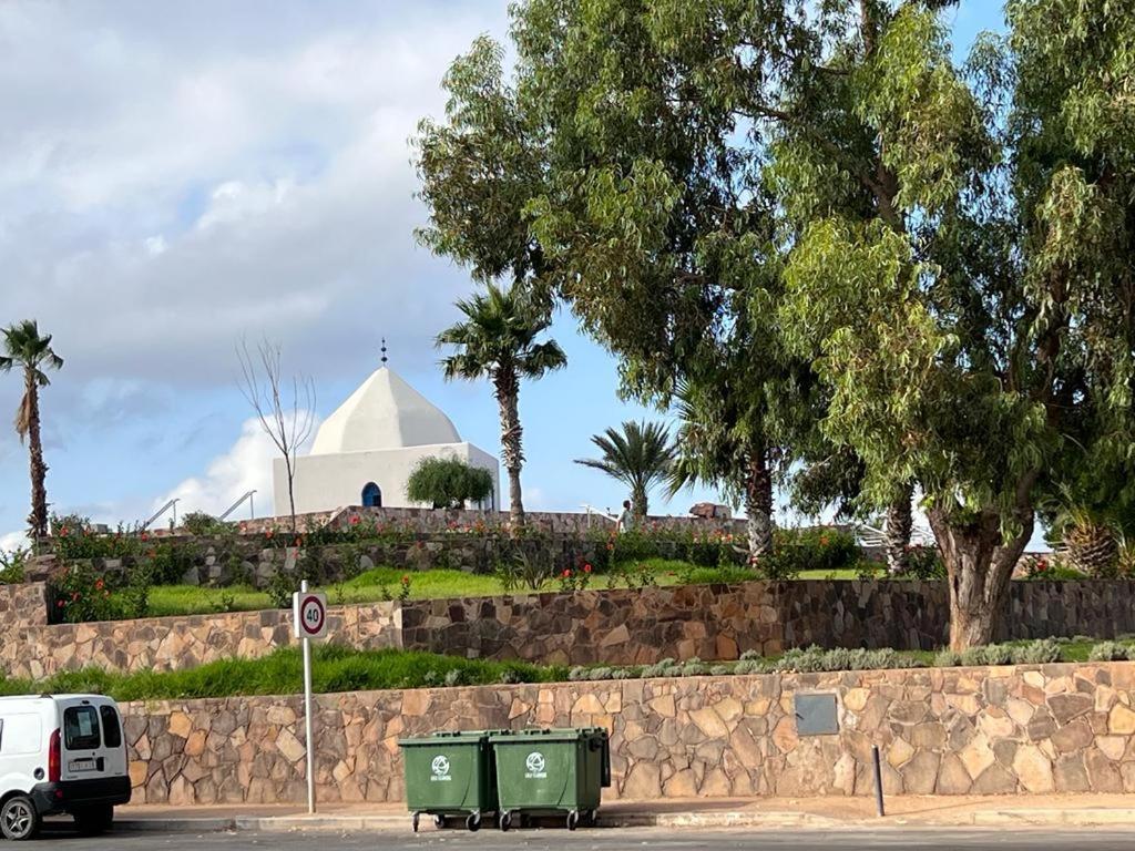 Haus in Nador/Sidi Ali, Marokko neben dem Meer Bagian luar foto