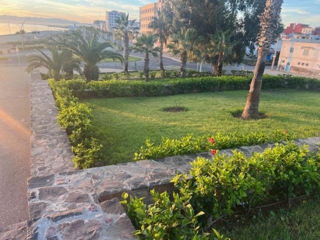 Haus in Nador/Sidi Ali, Marokko neben dem Meer Bagian luar foto
