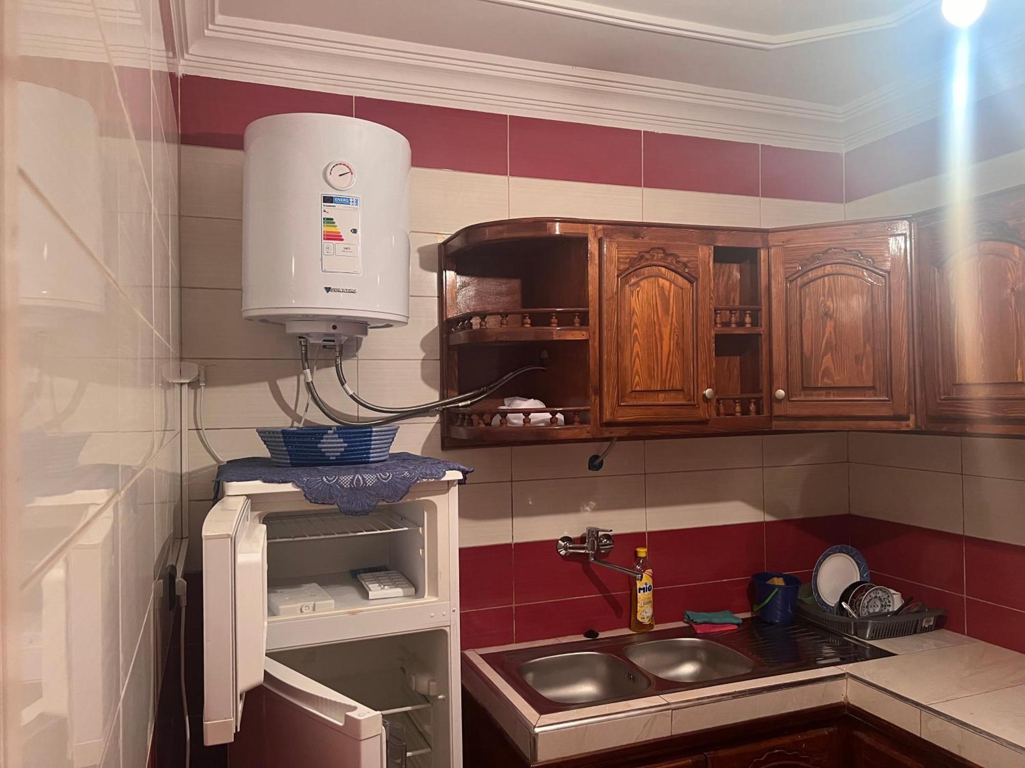 Haus in Nador/Sidi Ali, Marokko neben dem Meer Bagian luar foto